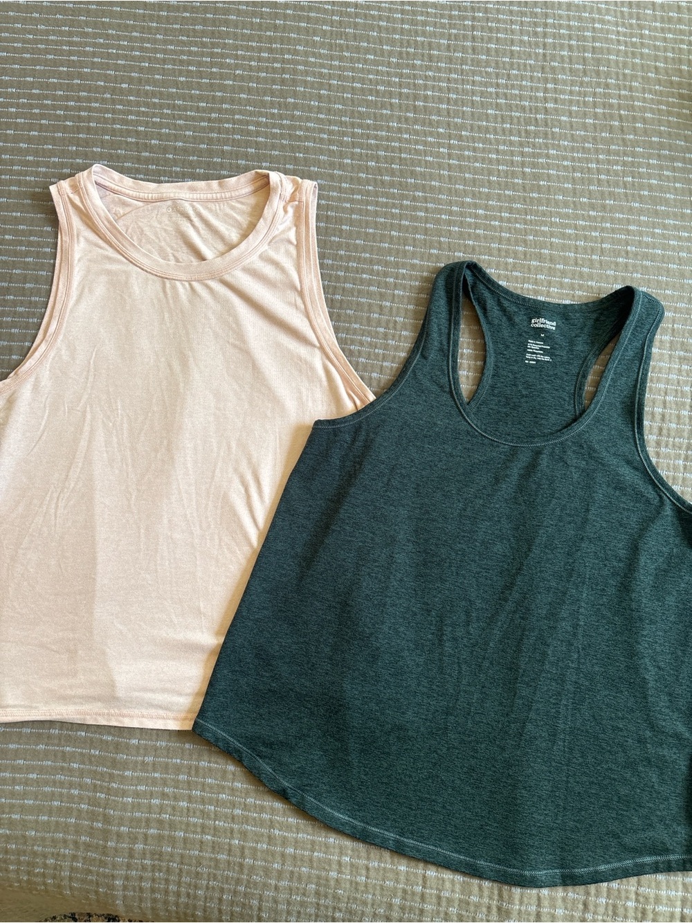 Bundle of 2 Women's Athleta & Girlfriend Collective Tank Tops Size Med